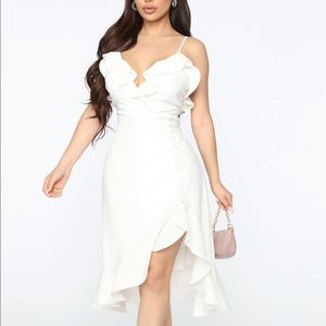 🆕Walk In The Sun Midi Dress - White FASHION NOVA